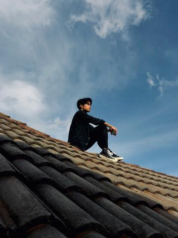 16:9
